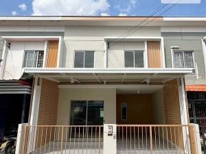 ม. พฤกษา74/3 บ้านรีโนเวทและตกแต่งใหม่ทั้งหลัง บ้านพร้อมเข้าอยู่  .