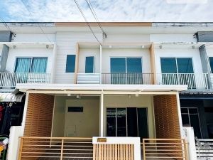 ม. เดอะคอนเนค สุวรรณภูมิ1 บ้านรีโนเวทใหม่พร้อมเข้าอยู่ได้เลย  .