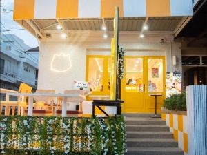 เซ้งร้านอาหาร เชียงใหม่ ตึกใบหยกจ๊าว ใจกลางเมือง ใกล้แหล่งท่องเที  .