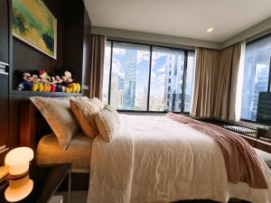 ขาย คอนโดหรู ติดถนนนราธิวาสฯ M Silom Pet friendly ชั้น26 ห้องมุม  .