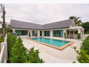 Pool villa สวย พร้อมเข้าอยู่ 6.9 ล้าน 100 ตรว. แม่ริม Built-in เต  .