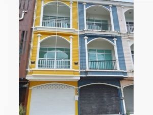 For Rent : Samkong, 3-Story Commercial Building, 2 Bedroom 2 Bath  .