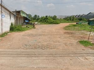 ขายที่ดินเปล่า  ติดถนนใหญ่ แหล่งชุมชน อ.หาดใหญ่ จ.สงขลา  .