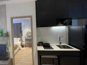 Condo Nue District R9 1 ห้องนอน 1 ห้องน้ำ ห้องใหม่มากก เฟอร์นิเจอร์ครบ ขายราคา 3,599,000 บาท: aa00000595371