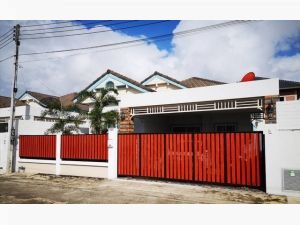 For Rent : Kathu, Single-story detached house, 3 Bedrooms 2 Bathr  .