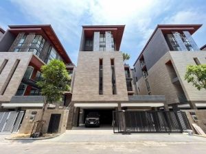  ขายบ้านเดี่ยว 4.5ชั้น ทำเลใจกลางเมือง Anina Villa Sathorn-Yenaka  .