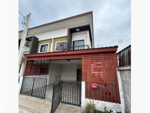 2-storey corner townhouse, almost 100% condition!!!! Easy access,  .