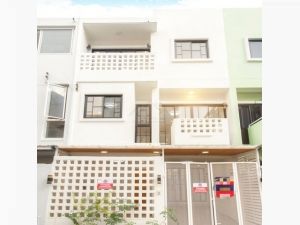 ขายทาวน์โฮม 3 ชั้น หมู่บ้าน Private Villa นวมินทร์ 135 รีโนเวทใหม  .