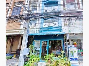 เดอะมอลล์ งามวงศ์วาน 37-45 Cafe Studio Airbnb ให้เช่าอาคาร   .